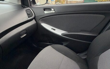 Hyundai Solaris II рестайлинг, 2014 год, 820 000 рублей, 16 фотография