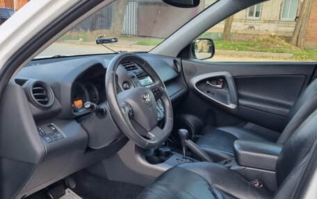 Toyota RAV4, 2012 год, 1 600 000 рублей, 9 фотография