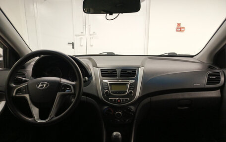 Hyundai Solaris II рестайлинг, 2014 год, 720 000 рублей, 17 фотография