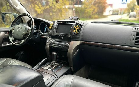 Toyota Land Cruiser 200, 2008 год, 2 950 000 рублей, 32 фотография