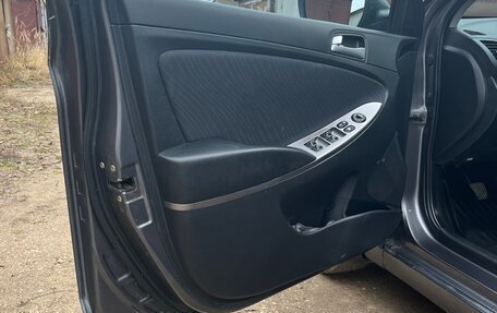 Hyundai Solaris II рестайлинг, 2016 год, 850 000 рублей, 24 фотография