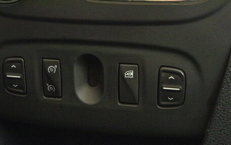 Renault Sandero II рестайлинг, 2015 год, 889 000 рублей, 21 фотография