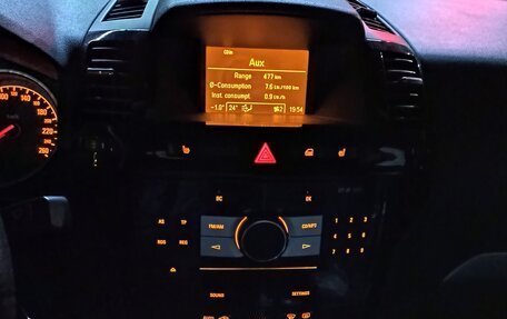 Opel Zafira B, 2011 год, 750 000 рублей, 18 фотография