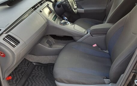 Toyota Prius, 2010 год, 1 020 000 рублей, 8 фотография