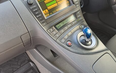 Toyota Prius, 2010 год, 1 020 000 рублей, 16 фотография