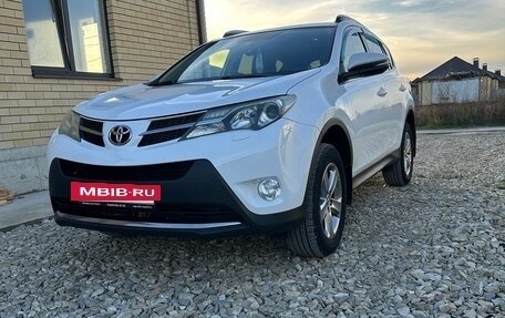 Toyota RAV4, 2015 год, 1 700 000 рублей, 5 фотография
