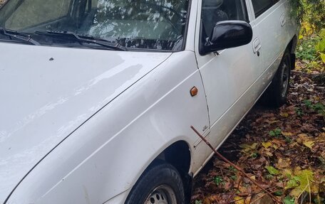 Daewoo Nexia I рестайлинг, 2000 год, 150 000 рублей, 2 фотография