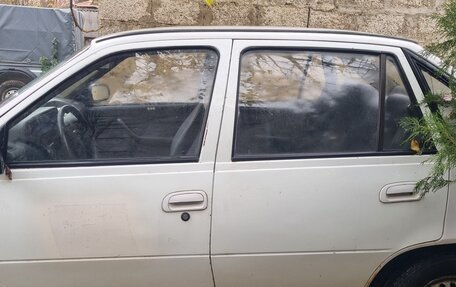 Daewoo Nexia I рестайлинг, 2000 год, 150 000 рублей, 4 фотография