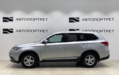 Mitsubishi Outlander III рестайлинг 3, 2015 год, 1 399 000 рублей, 4 фотография