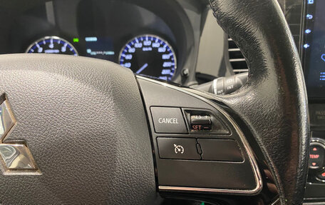 Mitsubishi Outlander III рестайлинг 3, 2015 год, 1 399 000 рублей, 19 фотография