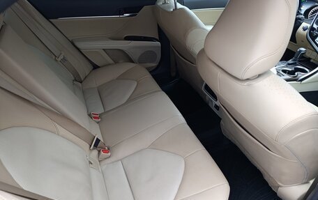 Toyota Camry, 2021 год, 3 000 000 рублей, 19 фотография