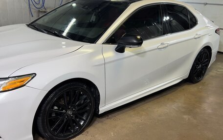 Toyota Camry, 2019 год, 2 350 000 рублей, 2 фотография