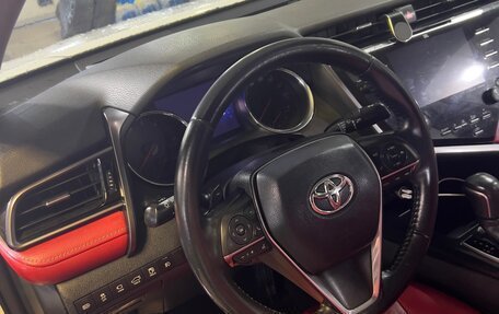 Toyota Camry, 2019 год, 2 350 000 рублей, 14 фотография