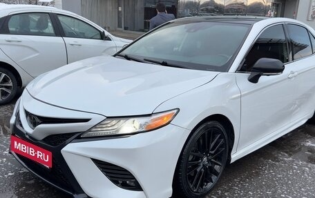 Toyota Camry, 2019 год, 2 350 000 рублей, 8 фотография