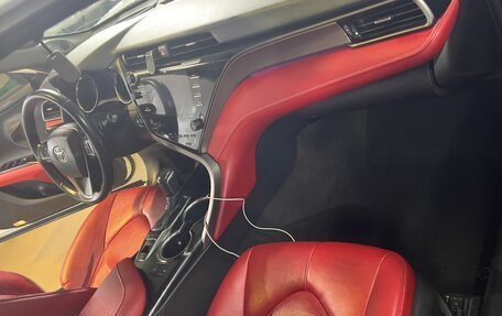 Toyota Camry, 2019 год, 2 350 000 рублей, 20 фотография