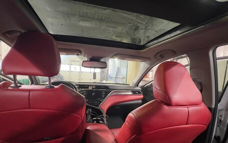 Toyota Camry, 2019 год, 2 350 000 рублей, 21 фотография