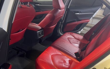 Toyota Camry, 2019 год, 2 350 000 рублей, 23 фотография