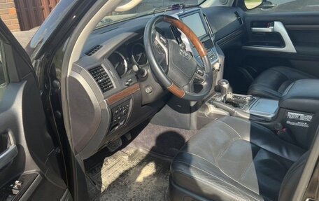 Toyota Land Cruiser 200, 2016 год, 6 100 000 рублей, 3 фотография
