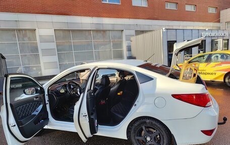 Hyundai Solaris II рестайлинг, 2014 год, 650 000 рублей, 13 фотография