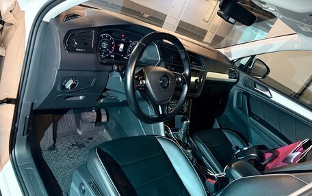 Volkswagen Tiguan II, 2018 год, 3 590 000 рублей, 12 фотография