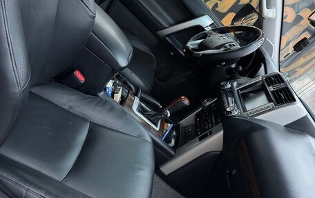 Toyota Land Cruiser Prado 150 рестайлинг 2, 2010 год, 2 264 000 рублей, 12 фотография