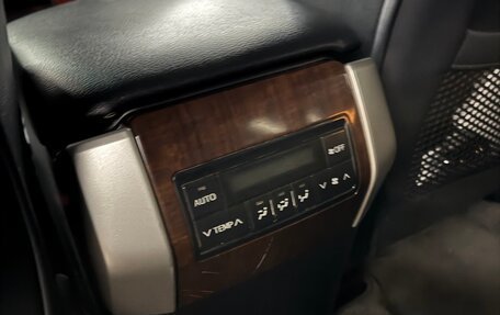 Toyota Land Cruiser Prado 150 рестайлинг 2, 2010 год, 2 264 000 рублей, 16 фотография