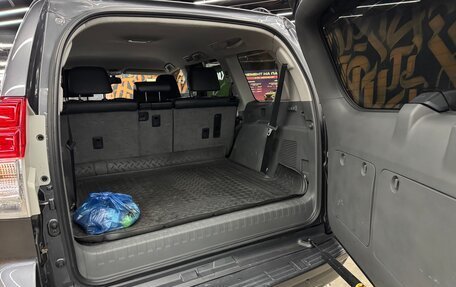 Toyota Land Cruiser Prado 150 рестайлинг 2, 2010 год, 2 264 000 рублей, 15 фотография