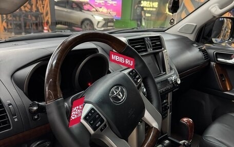 Toyota Land Cruiser Prado 150 рестайлинг 2, 2010 год, 2 264 000 рублей, 6 фотография