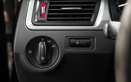 Skoda Rapid I, 2018 год, 1 075 000 рублей, 13 фотография