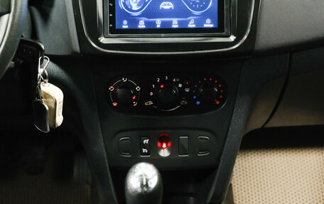 Renault Sandero II рестайлинг, 2017 год, 890 000 рублей, 15 фотография