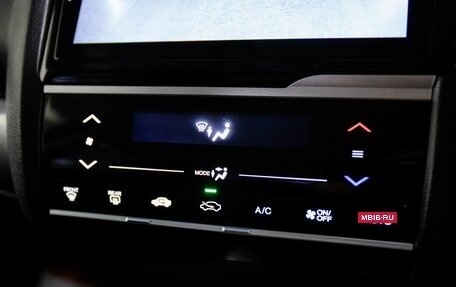 Honda Fit III, 2016 год, 975 000 рублей, 14 фотография