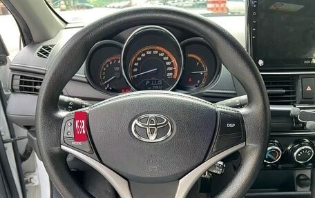 Toyota Yaris XP150 рестайлинг, 2022 год, 1 351 000 рублей, 13 фотография