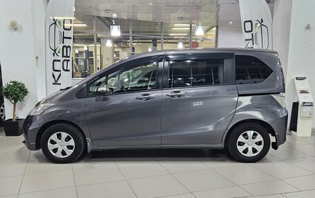 Honda Freed I, 2013 год, 1 350 000 рублей, 2 фотография