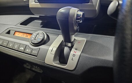 Honda Freed I, 2013 год, 1 350 000 рублей, 20 фотография