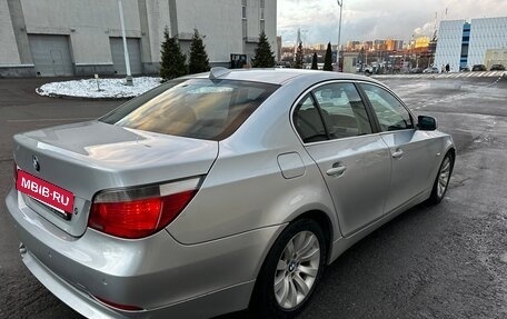 BMW 5 серия, 2004 год, 949 000 рублей, 3 фотография