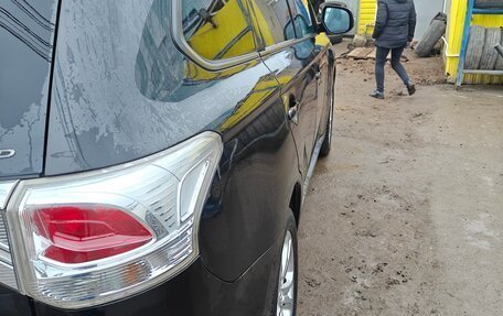 Mitsubishi Outlander III рестайлинг 3, 2012 год, 1 270 000 рублей, 14 фотография