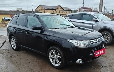 Mitsubishi Outlander III рестайлинг 3, 2012 год, 1 270 000 рублей, 12 фотография