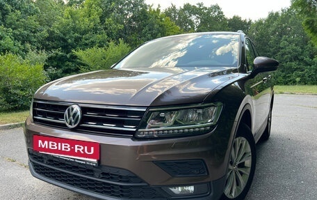 Volkswagen Tiguan II, 2018 год, 2 450 000 рублей, 4 фотография