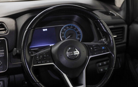 Nissan Leaf II, 2017 год, 1 599 000 рублей, 10 фотография