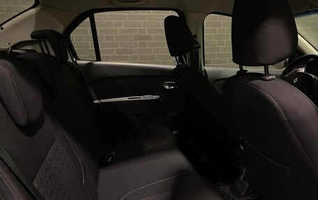 Renault Logan II, 2017 год, 650 000 рублей, 11 фотография