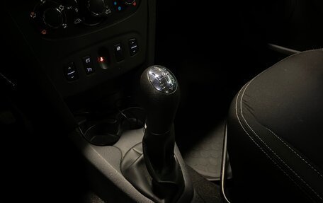 Renault Logan II, 2017 год, 650 000 рублей, 14 фотография