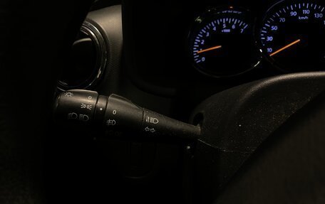 Renault Logan II, 2017 год, 650 000 рублей, 18 фотография