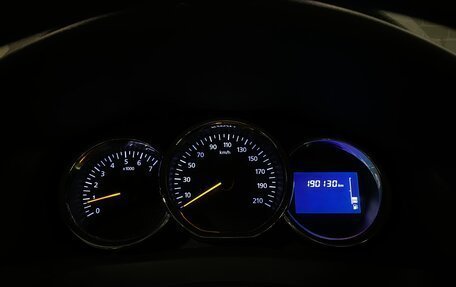 Renault Logan II, 2017 год, 650 000 рублей, 20 фотография