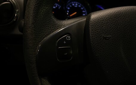 Renault Logan II, 2017 год, 650 000 рублей, 16 фотография