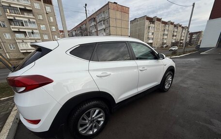 Hyundai Tucson III, 2017 год, 2 100 000 рублей, 2 фотография
