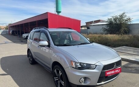 Mitsubishi Outlander III рестайлинг 3, 2012 год, 1 320 000 рублей, 2 фотография