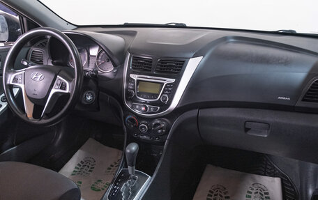 Hyundai Solaris II рестайлинг, 2013 год, 999 000 рублей, 17 фотография