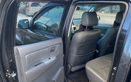 Toyota Hilux VII, 2012 год, 2 200 000 рублей, 17 фотография