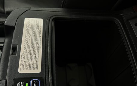 Toyota Land Cruiser Prado 150 рестайлинг 2, 2014 год, 3 700 000 рублей, 20 фотография