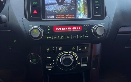 Toyota Land Cruiser Prado 150 рестайлинг 2, 2014 год, 3 700 000 рублей, 17 фотография